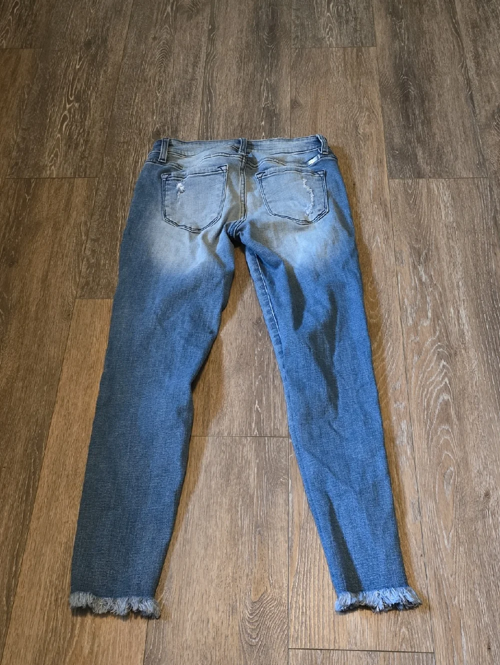 KanCan Distressed Women's Size 5/26 Light Blue Skinny Jeans with Frayed Ankles